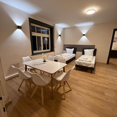 Crown Living Villa Blumenau Studios, Smarttv, Parkplatz Лустенау Экстерьер фото