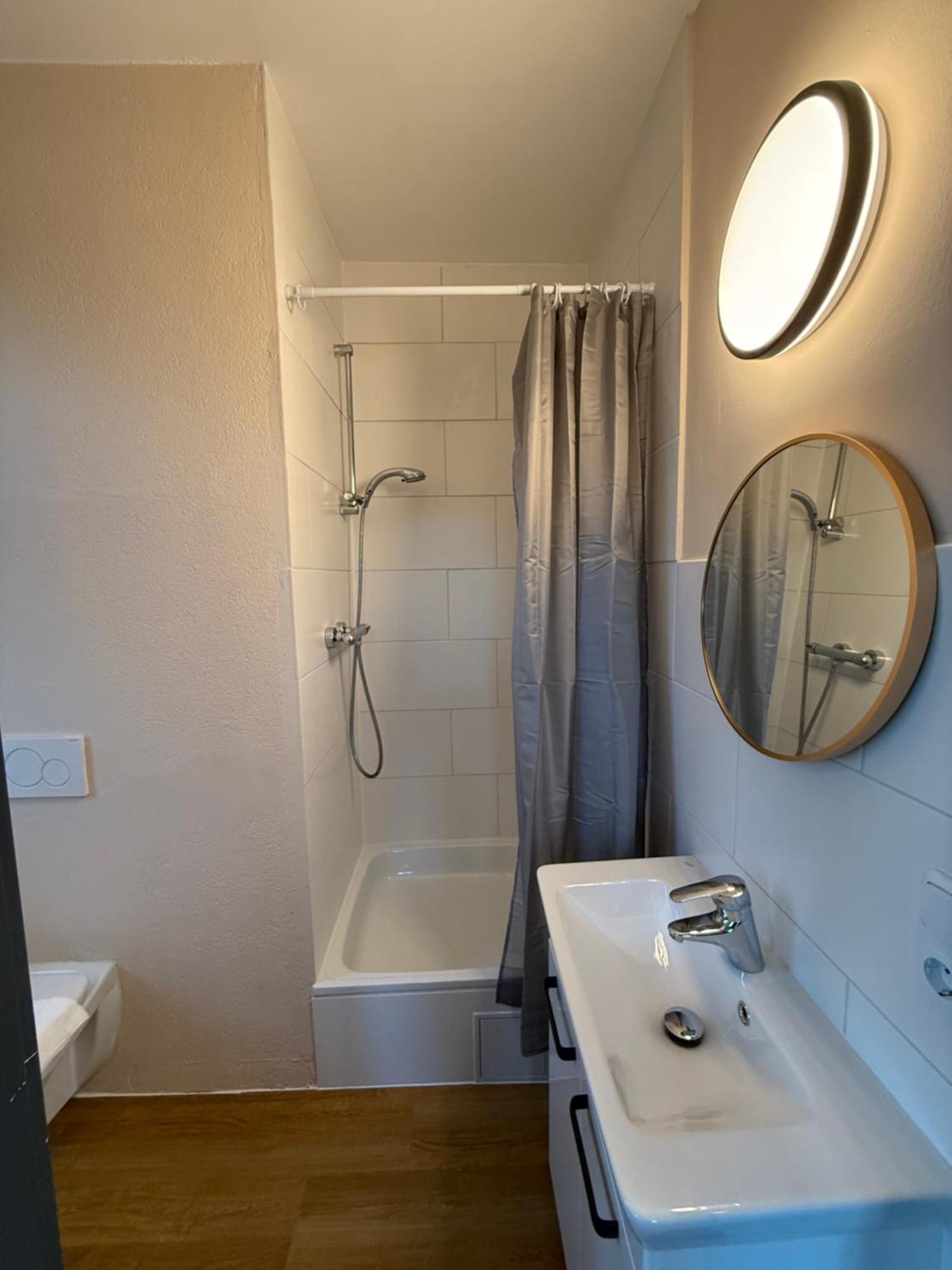 Crown Living Villa Blumenau Studios, Smarttv, Parkplatz Лустенау Экстерьер фото