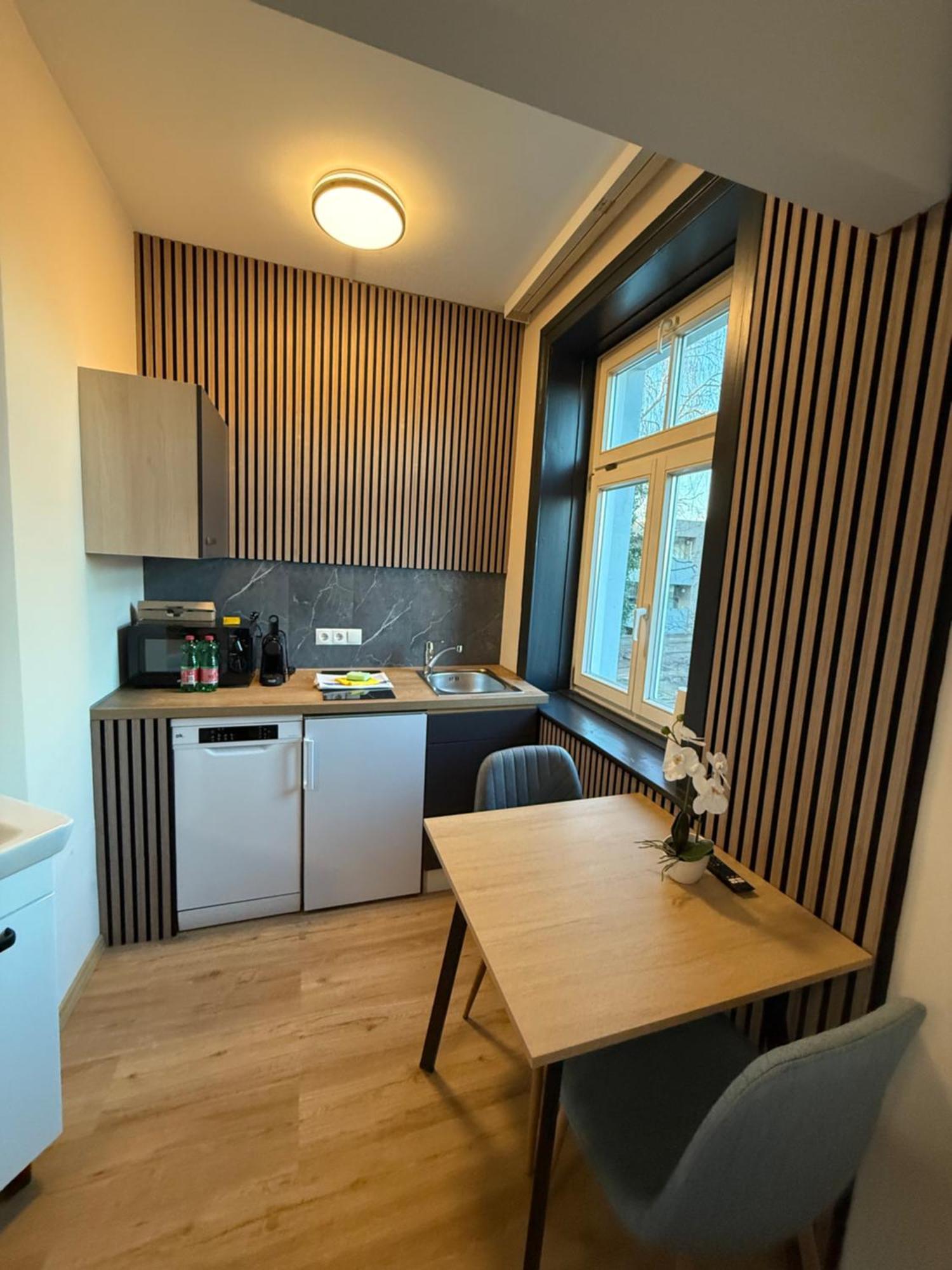 Crown Living Villa Blumenau Studios, Smarttv, Parkplatz Лустенау Экстерьер фото