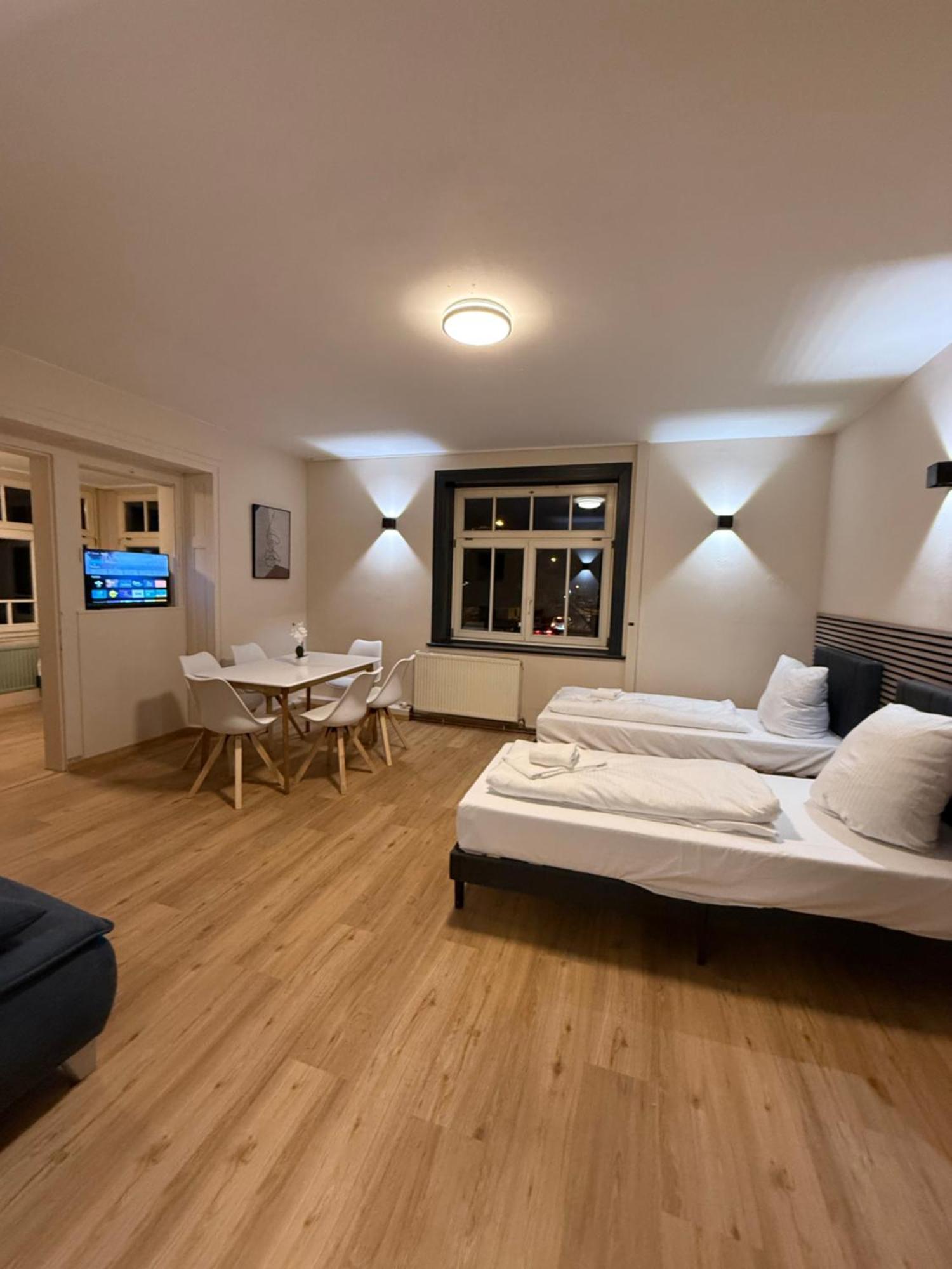 Crown Living Villa Blumenau Studios, Smarttv, Parkplatz Лустенау Экстерьер фото
