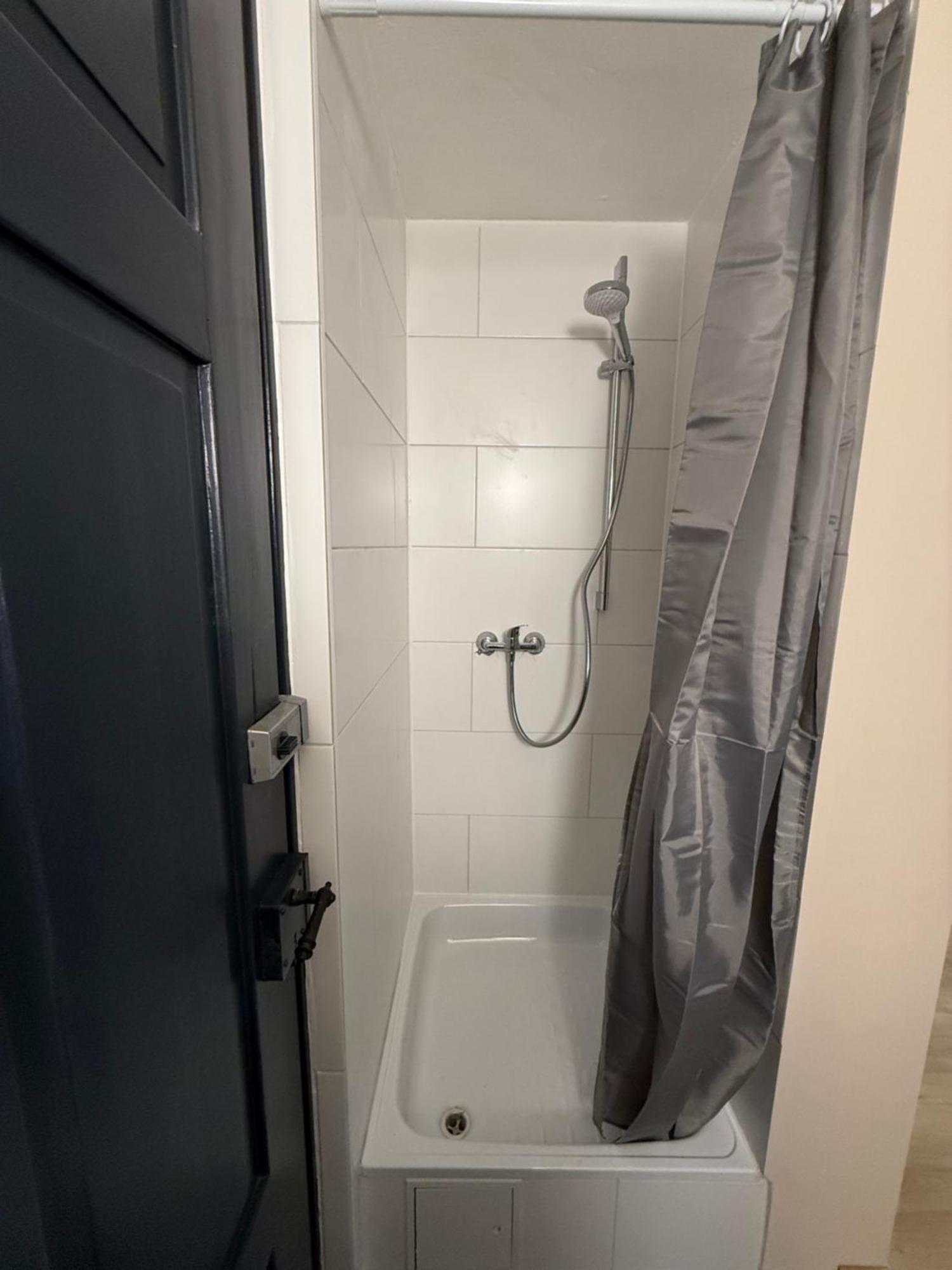 Crown Living Villa Blumenau Studios, Smarttv, Parkplatz Лустенау Экстерьер фото