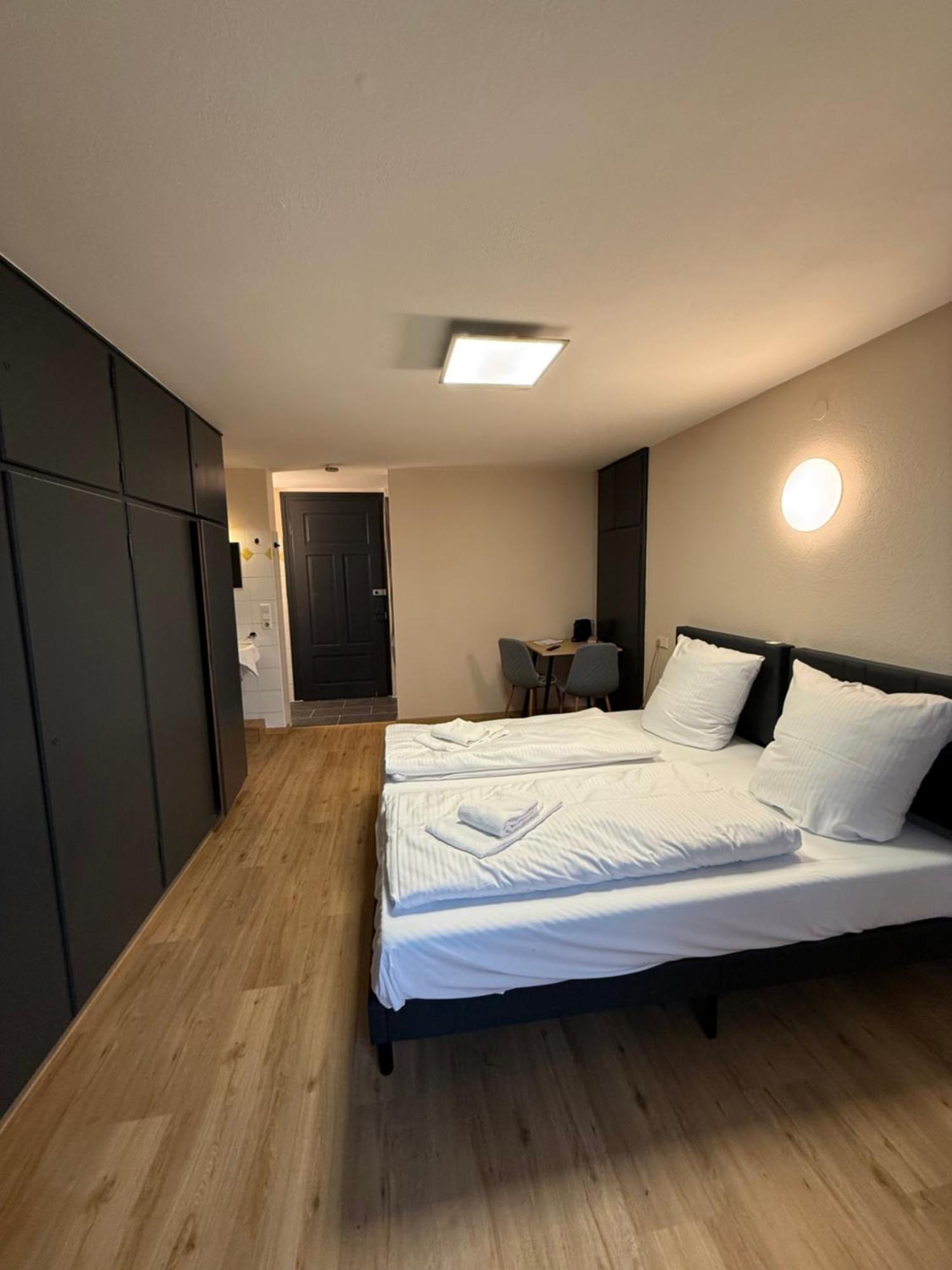 Crown Living Villa Blumenau Studios, Smarttv, Parkplatz Лустенау Экстерьер фото