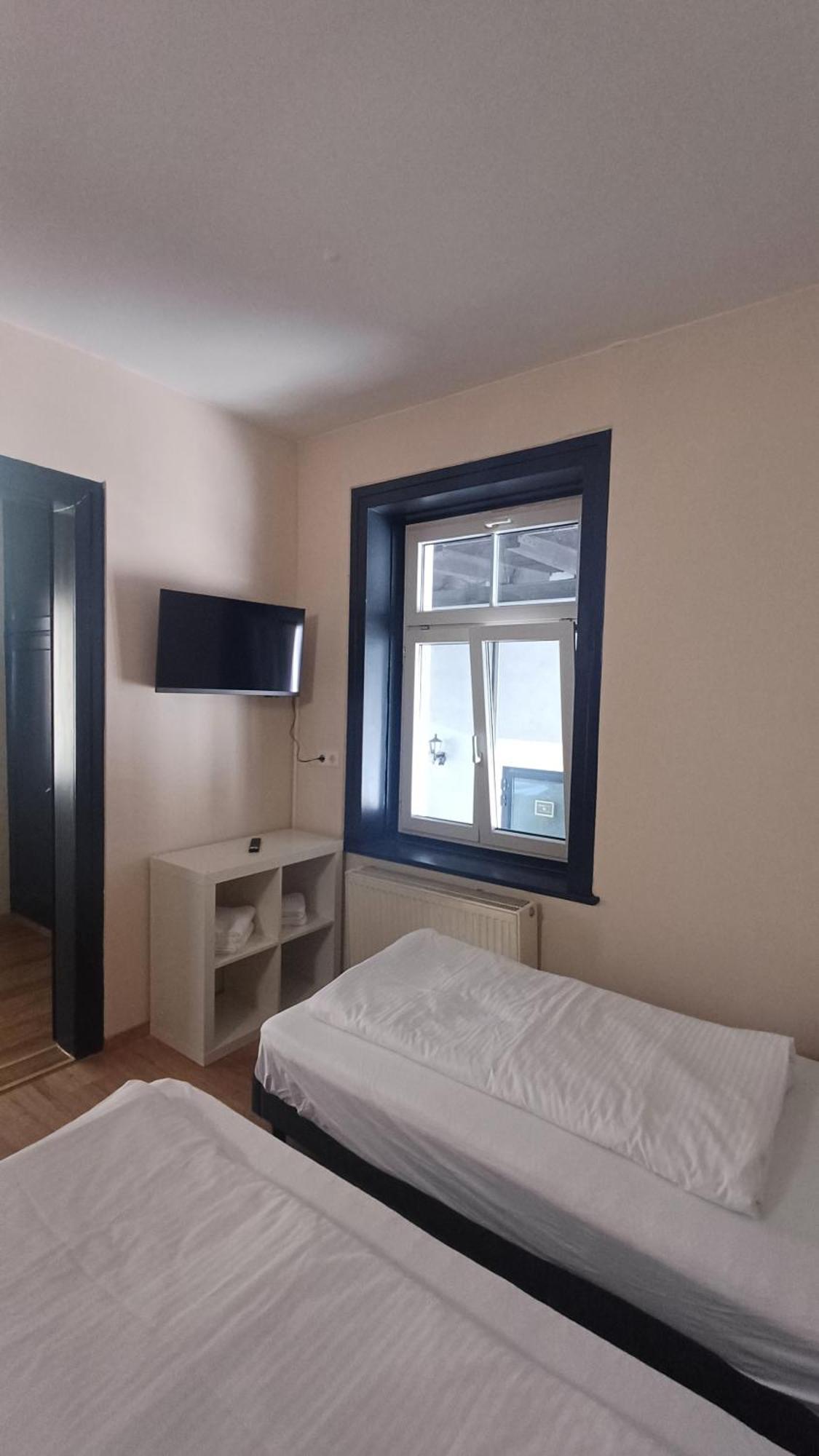 Crown Living Villa Blumenau Studios, Smarttv, Parkplatz Лустенау Номер фото