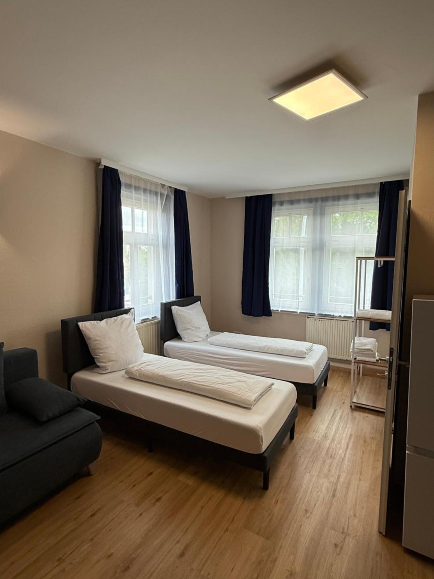 Crown Living Villa Blumenau Studios, Smarttv, Parkplatz Лустенау Экстерьер фото
