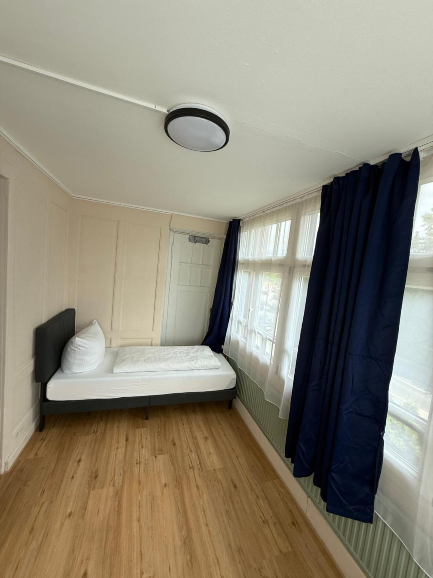 Crown Living Villa Blumenau Studios, Smarttv, Parkplatz Лустенау Экстерьер фото