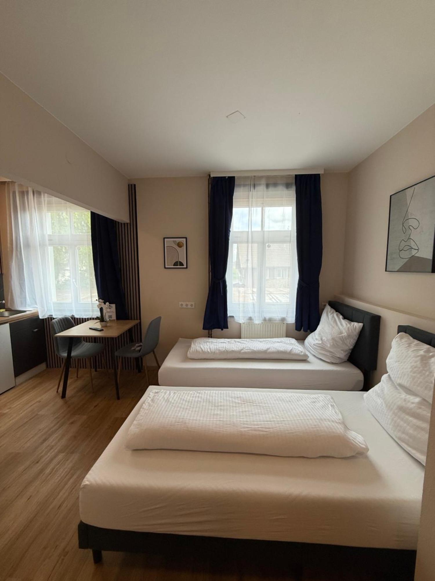 Crown Living Villa Blumenau Studios, Smarttv, Parkplatz Лустенау Экстерьер фото